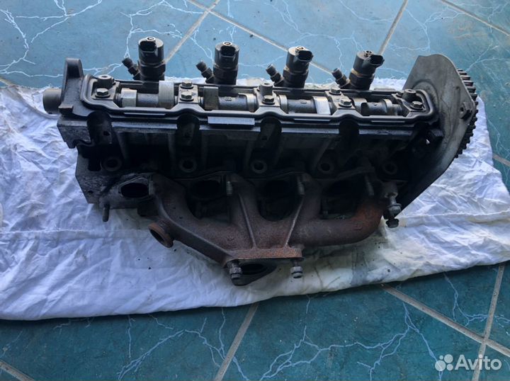 Головка с форсунками на opel vivaro 2007