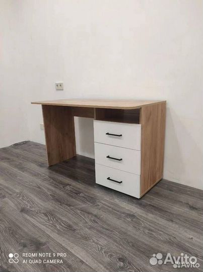 Столы письменные 120 см. 3 ящика