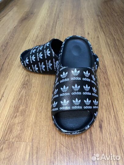 Шлёпанцы adidas slide 40/41р