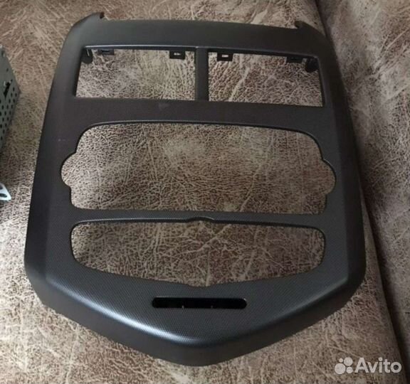 Продам штатную магнитолу на Шевроле Авео Т300