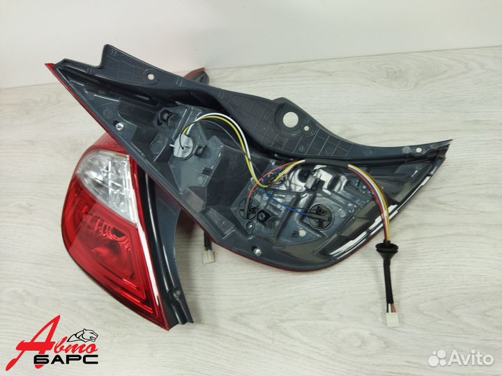 Фонарь задний Hyundai Solaris хэтчбэк 10-17 год