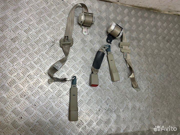 Ремень безопасности задний Toyota Camry V40 2azfe