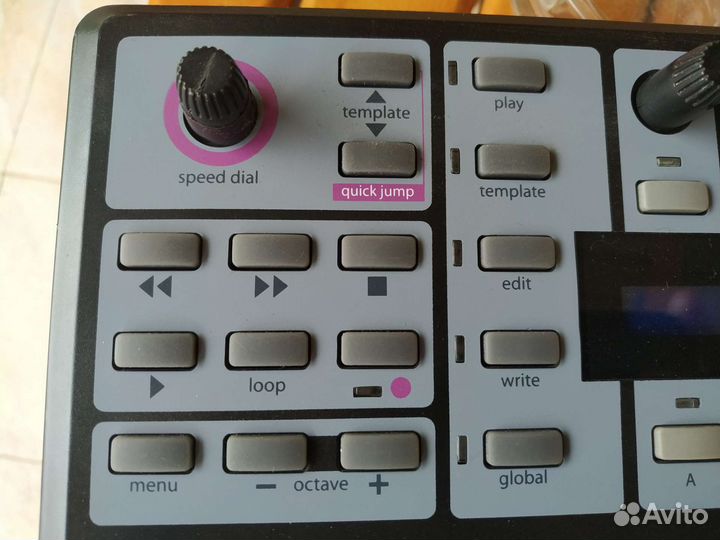 Миди клавиатура Novation