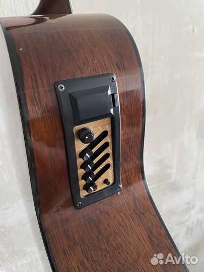 Электроакустическая гитара Morris