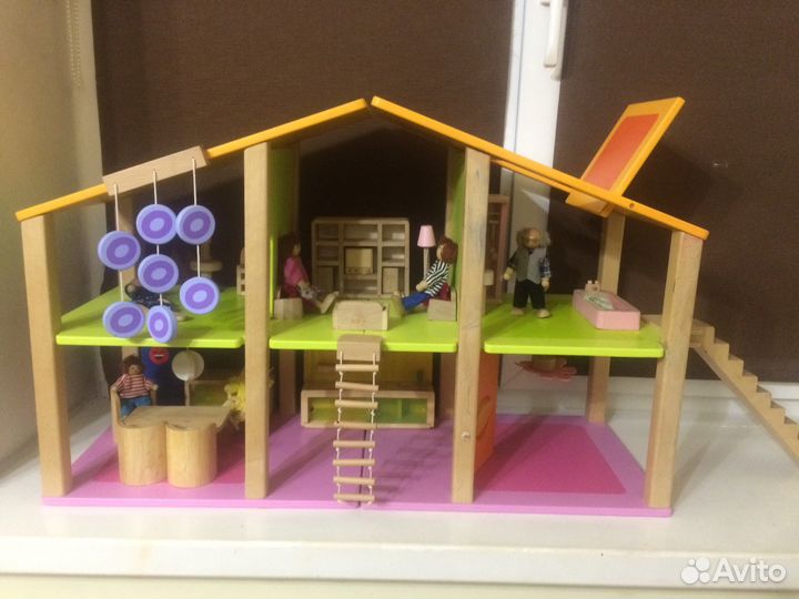 Домик кукольный