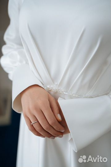 Платье на никах 46