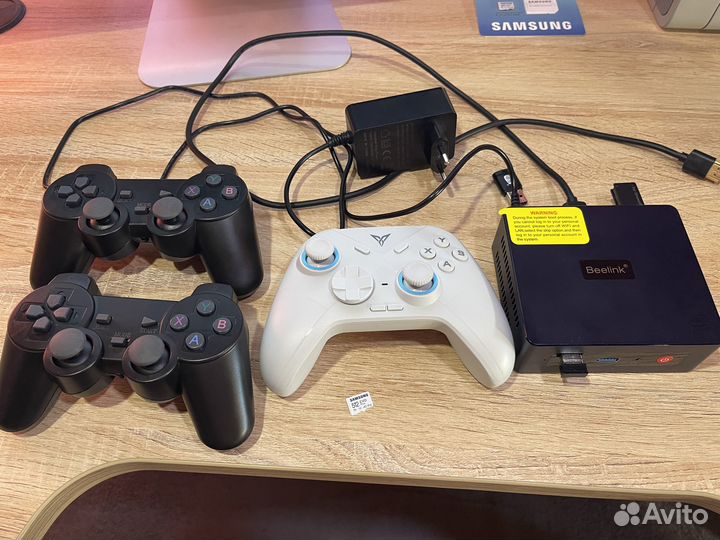 Ретро-комбан из мини-пк 512гб, 3 геймпада, 17к игр