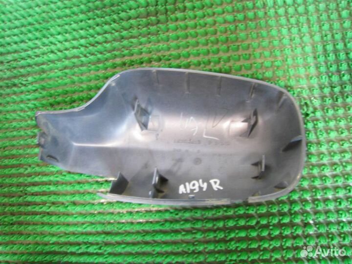Крышка зеркала правого Renault Megane 2 (LM0C) 20