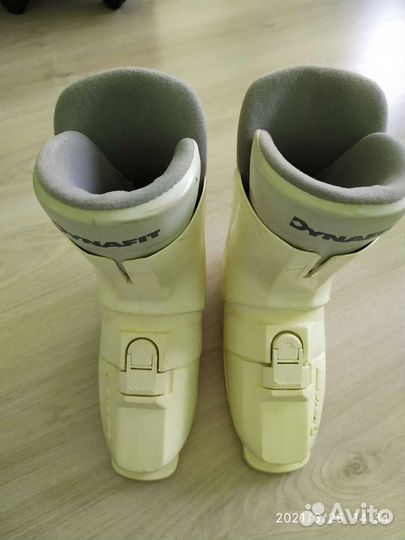 Ботинки для горных лыж