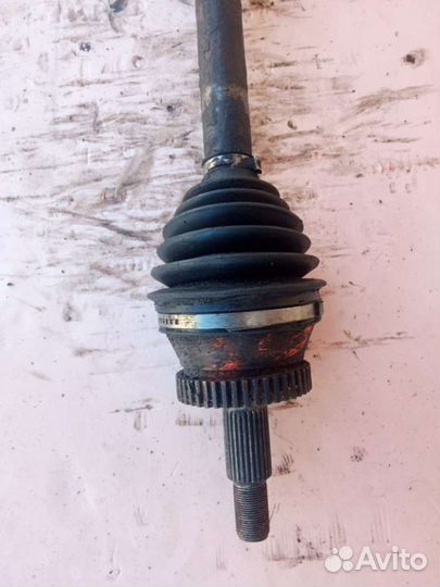 Полуось передняя правая (приводной вал, шрус) Rena