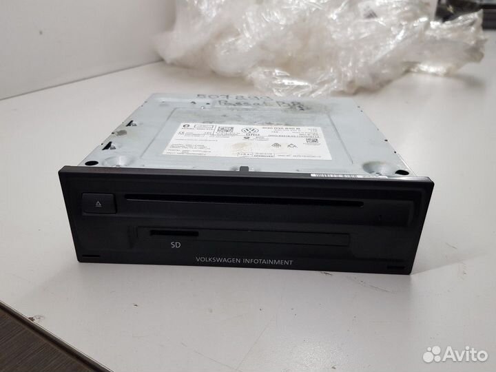Магнитола (Volkswagen Passat)