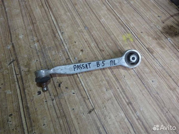 Рычаг передний верхний левый задний Volkswagen Pa