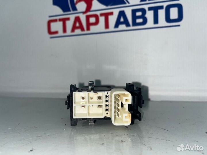 Кнопка стеклоподъемника Toyota Corolla E180 1ZR