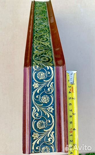 Угловая полка для икон