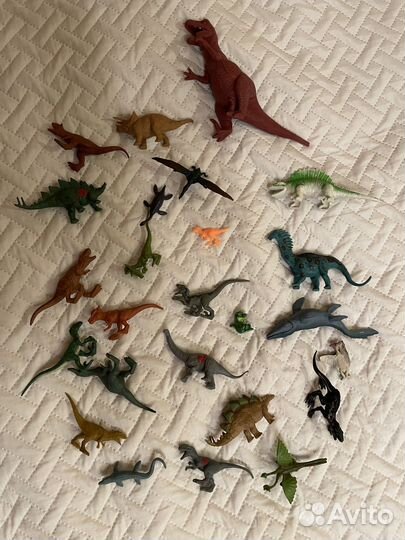Детские игрушки: динозавры, дикие скричеры