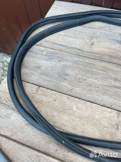 Уплотнительная резинка задняя Honda Civic 4D 1.8