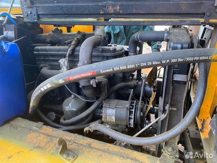 Погрузчик вилочный львовский