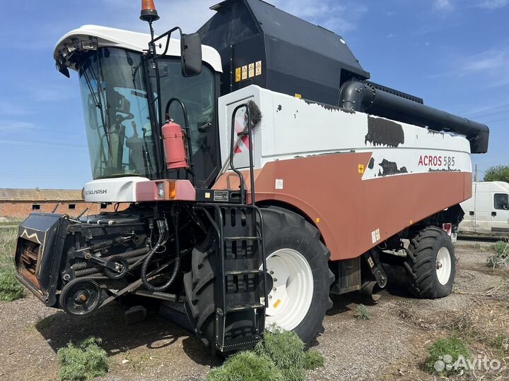 Комбайн Ростсельмаш Acros 585