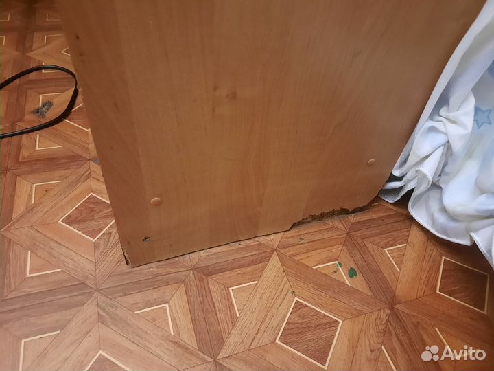 Компьютерный стол