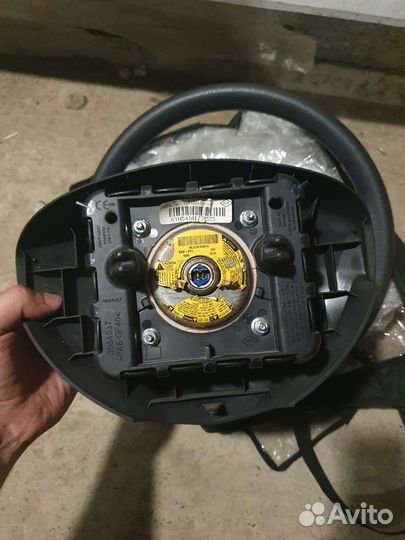 Руль с подушкой безопасности Рено Дастер