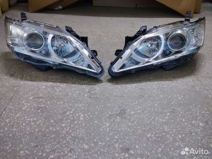 Фары Тойота Камри 50. 11-14 г.в. левая,правая
