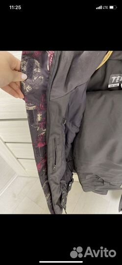 Сноубордический костюм женский