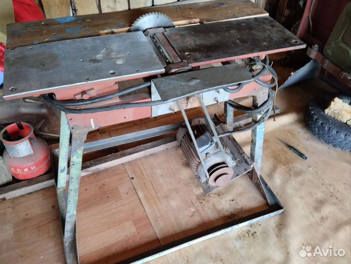 Станок по дереву многофункциональный