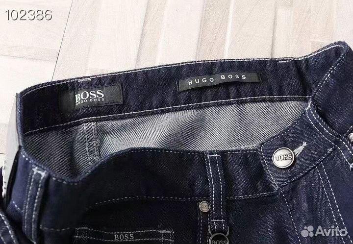 Джинсы Boss