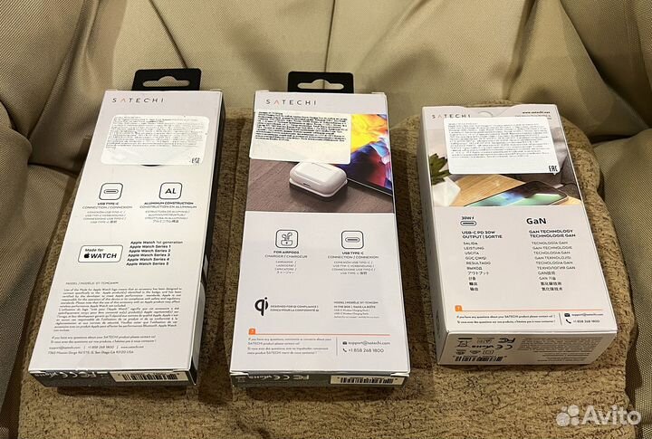 Бзу Satechi USB-C Wireless Charging Apple AirPods