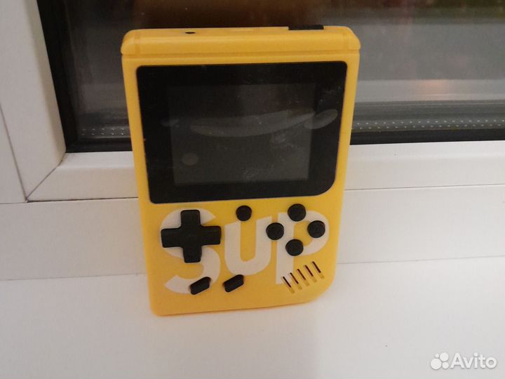 Портативная приставка sup 8 bit