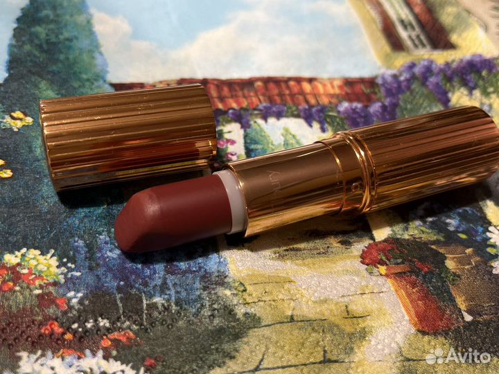 Матовая помада Charlotte Tilbury