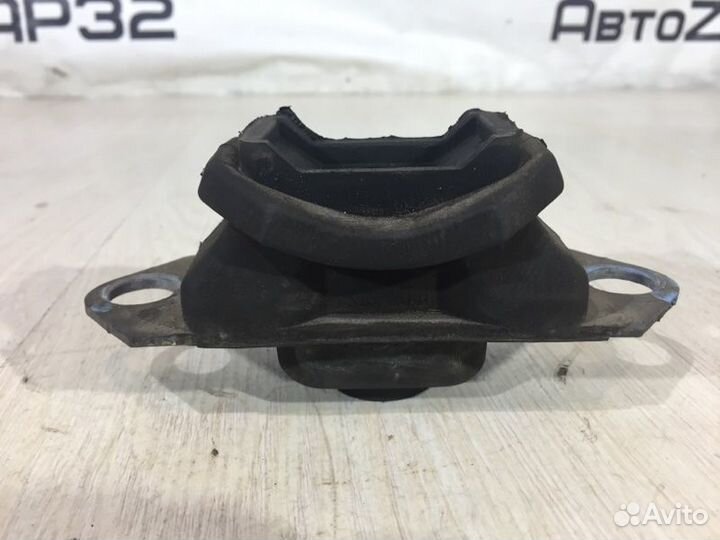 Подушка кпп Лада Ларгус K4M 2014