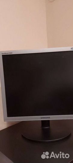 Монитор samsung