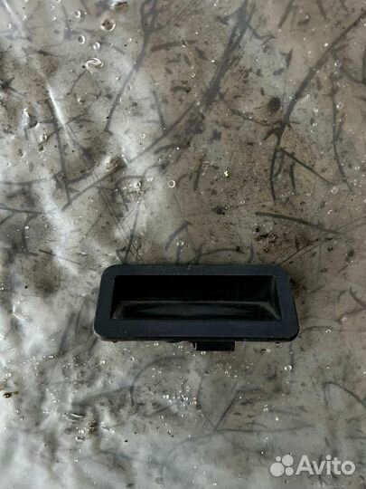 Кнопка багажника Ford Mondeo 4