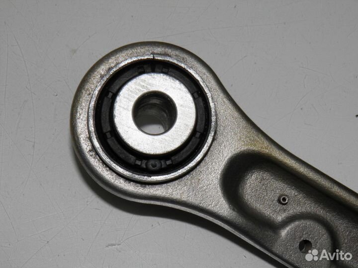 Рычаг задний верхний Range Rover Sport L494