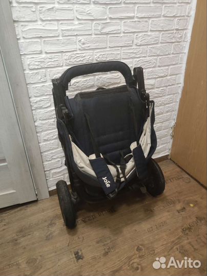 Коляска Joie