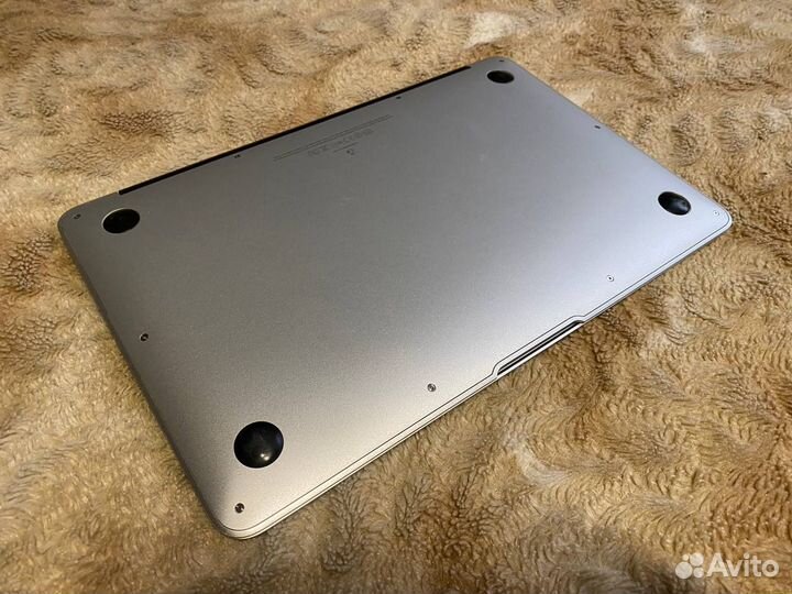 Apple MacBook Air Mid 2011