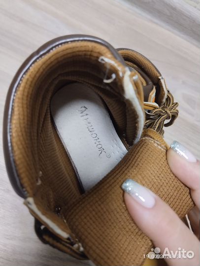 Ботинки осенние р. 28