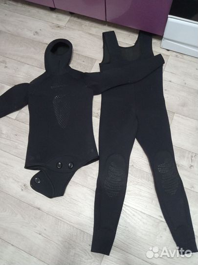 Гидрокостюм