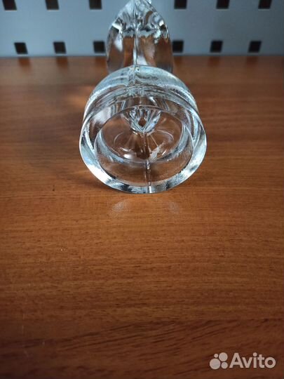 Статуэтка лебедь стекло