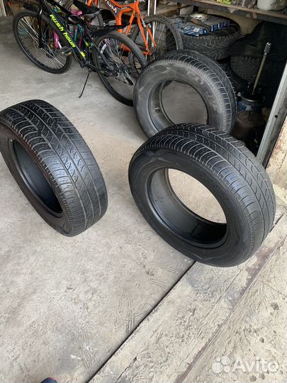 Cooper CS4 Touring 235/65 R17