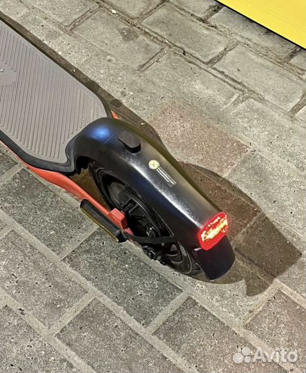 Самокат ninebot d18u