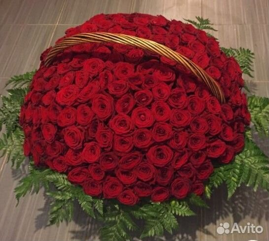 Розы в корзине доставка