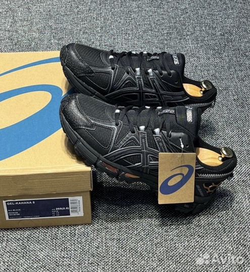 Зимние кроссовки asics Gel Kahana 8