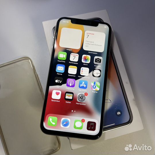iPhone X, 64 ГБ