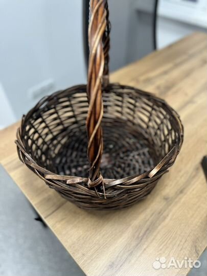 Корзина плетеная