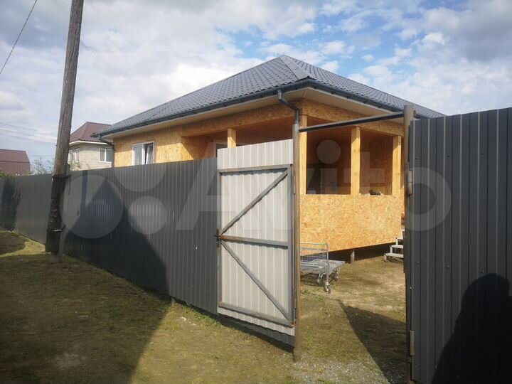 Дом 57 м² на участке 11 сот.