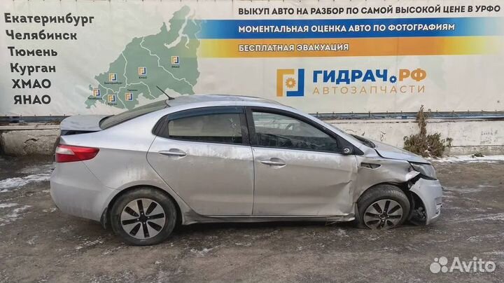 Накладка декоративная на кулису кпп Kia Rio 3 (QB) 846504Y100WK