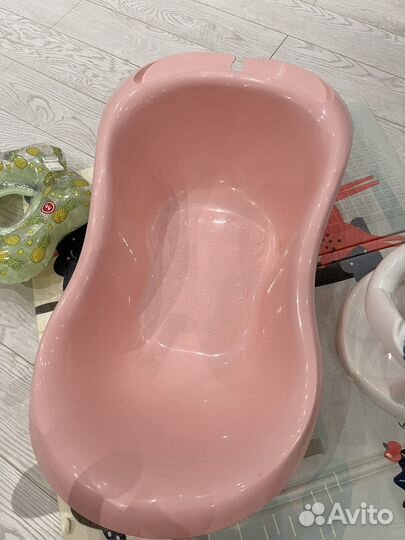 Ванночка с горкой, стульчик, круг для купания