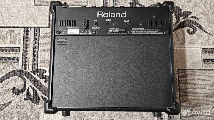 Комбоусилитель roland cube-10gx